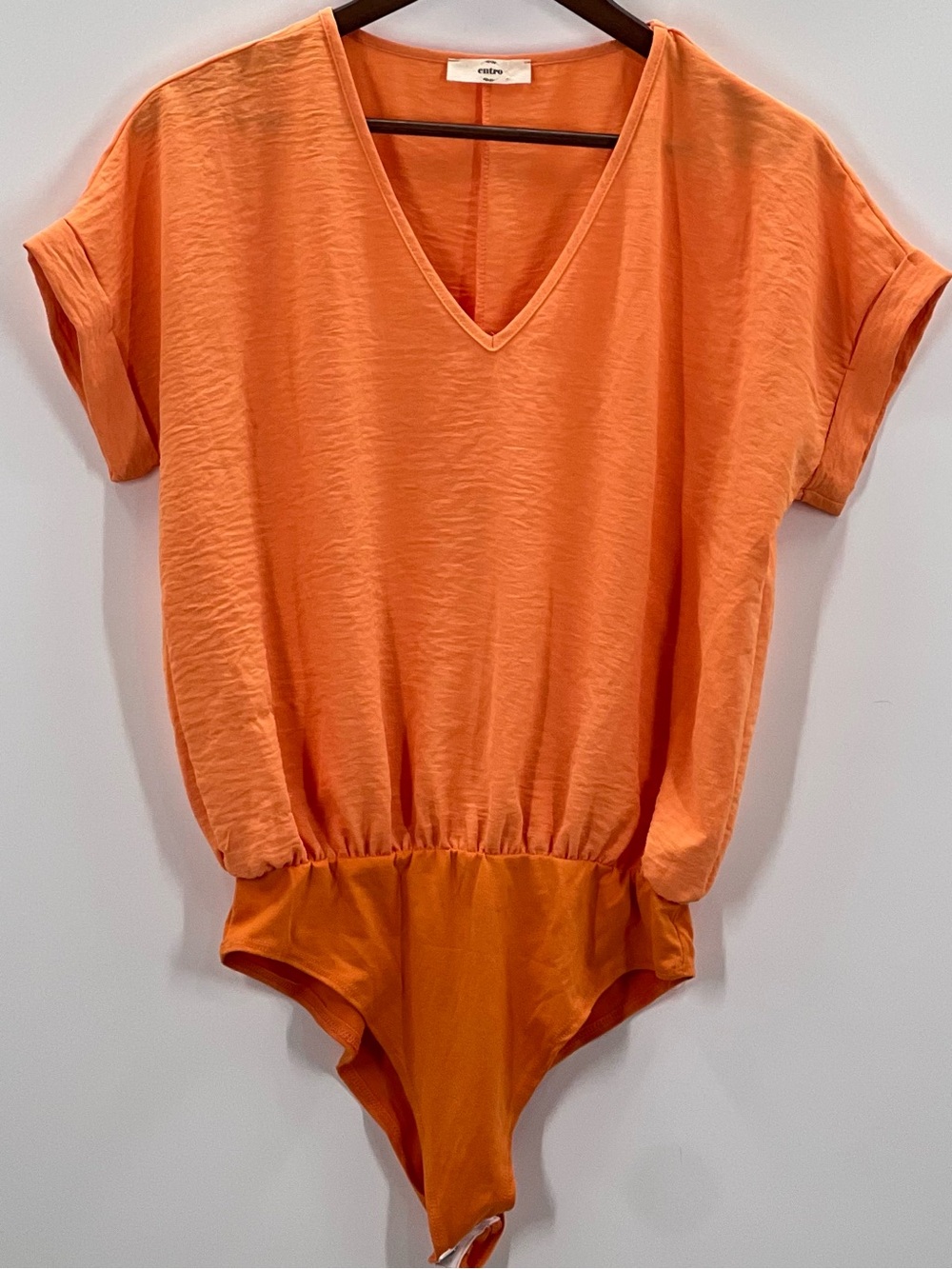 314 entro Orange V-Neck Short Sleeve Bodysuit Medium